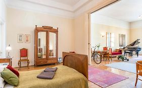 Stunning spacious art nouveau apart , grand piano