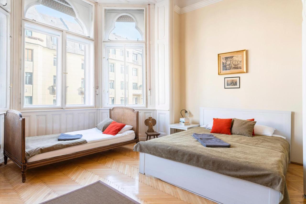 Appartement Stunning spacious art nouveau apart , grand piano à Budapest Extérieur photo